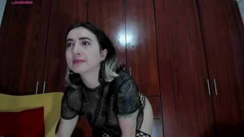carly grasso  online show from April 29, 7:22 am