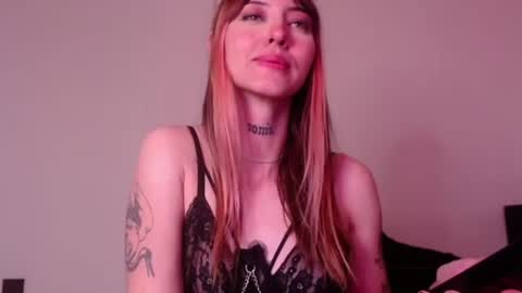 carmennrusso online show from July 3, 3:01 am
