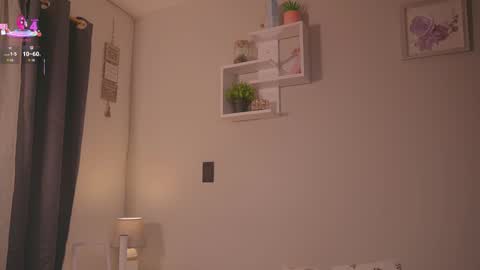 caro_sanchezz online show from March 16, 12:20 pm