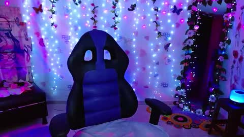 Carolina online show from December 5, 2:00 am