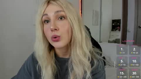 carol_may_ online show from August 2, 9:23 am