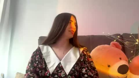 Lisa online show from August 5, 12:44 pm
