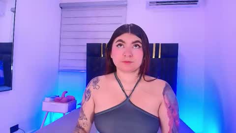 carola online show from March 6, 3:45 am