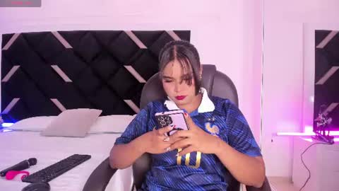 carolina_evannss online show from June 17, 4:14 am