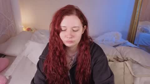 Snapshot of carolina_winter chatting on September 12, 12:34 pm Mira online show from September 12, 12:34 pm