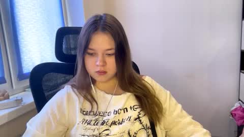 carolindueno online show from March 9, 7:55 am