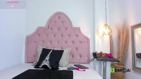 caroline daring online show from June 30, 1:10 pm