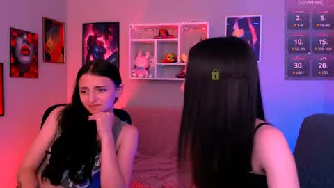 Caroline online show from June 19, 7:50 pm