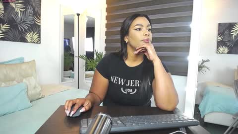 Snapshot of caroline_jackson_ chatting on January 20, 1:11 pm C A R O L I N E online show from January 20, 1:11 pm
