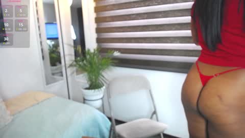 Snapshot of caroline_jackson_ chatting on January 28, 2:31 pm C A R O L I N E online show from January 28, 2:31 pm