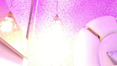 Carolina online show from April 25, 7:33 pm