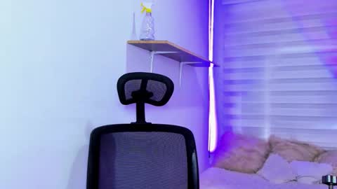 caroline_rodriguez_9 online show from January 8, 6:56 pm