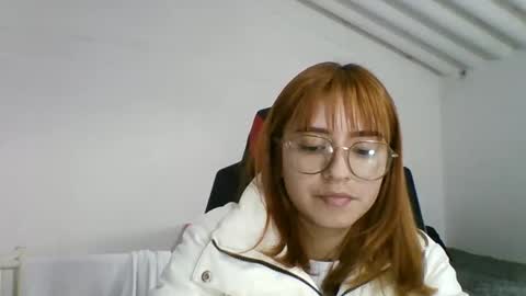 carolinnapinkman online show from May 22, 8:40 pm
