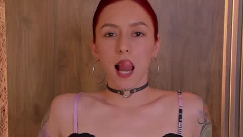 Casandra  online show from November 8, 8:03 pm