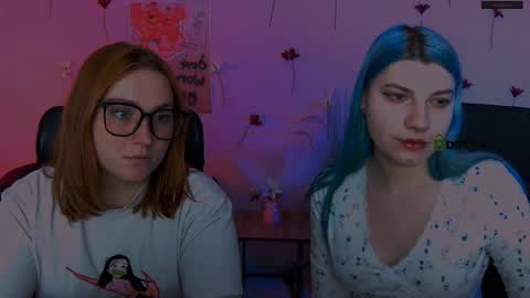 casey_meow_ online show from April 22, 8:55 am