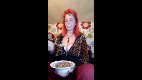 cassandrasandra online show from May 13, 5:35 am