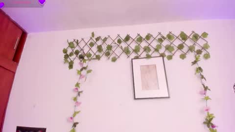 Cata green model independient online show from November 18, 7:59 pm