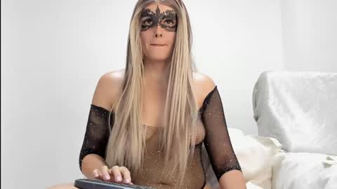 Snapshot of catadoll_1 chatting on January 20, 8:40 pm Catalina online show from January 20, 8:40 pm