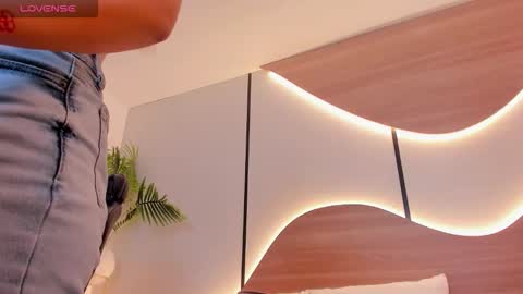 C A T E  online show from March 5, 12:45 pm