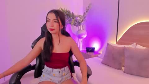 C A T E  online show from February 11, 12:17 pm