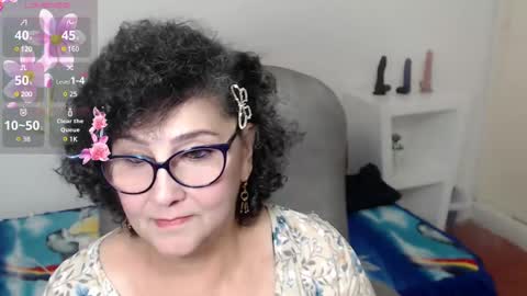 Snapshot of cataleya_mom_ chatting on February 13, 12:57 am cataleya online show from February 13, 12:57 am