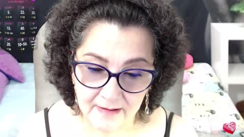 Snapshot of cataleya_mom_ chatting on March 6, 11:53 pm cataleya online show from March 6, 11:53 pm