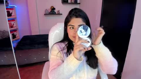 Catalina online show from February 25, 8:42 pm