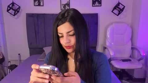 Catalina online show from November 28, 3:31 am