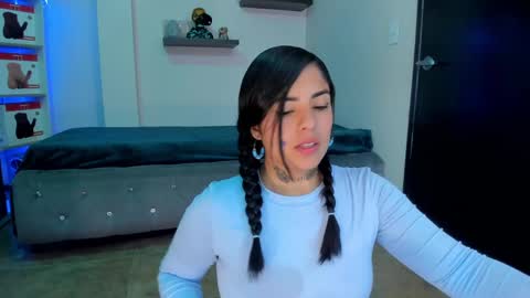 Catalina online show from February 14, 9:10 pm