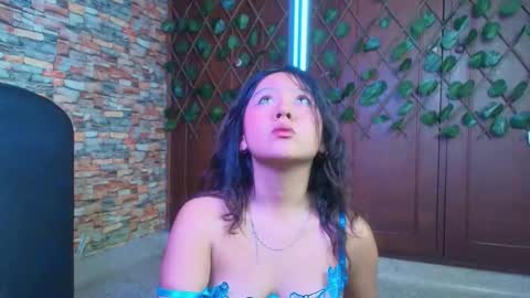 Catalina online show from November 12, 11:03 pm