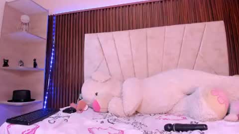 catalleya_f online show from June 21, 8:57 pm