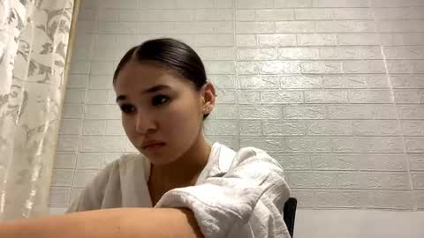 catherinepirs online show from April 29, 5:30 pm