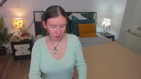 Snapshot of catherinewalls chatting on February 23, 3:29 am Catrin online show from February 23, 3:29 am