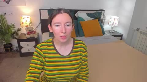 Snapshot of catherinewalls chatting on September 19, 7:18 am Catrin online show from September 19, 7:18 am