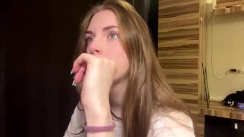 Polly online show from March 17, 4:11 pm