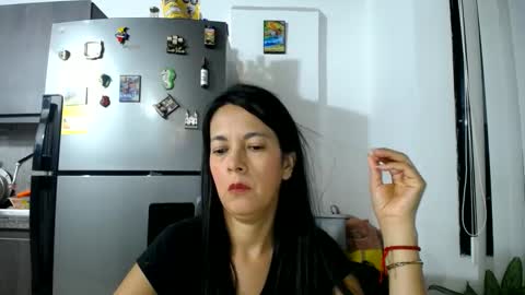 ceci online show from February 25, 11:37 pm