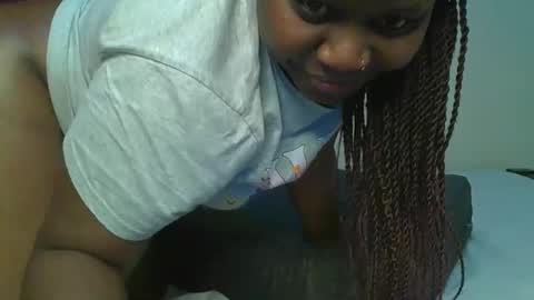 ceepretty25 online show from April 26, 1:42 pm