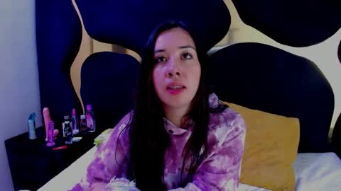 celeste_hillx online show from November 22, 5:43 am