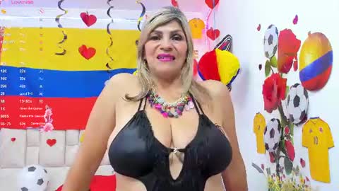 Celeste Lincon online show from June 19, 1:43 am