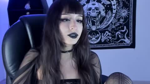   online show from September 17, 6:39 pm