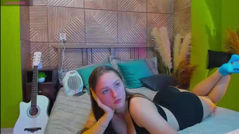 Snapshot of celinecharm_ chatting on September 24, 9:25 pm elin online show from September 24, 9:25 pm