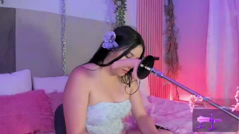 Hello guys my name is Sofi and Lizzie and  Vanessa online show from June 26, 3:46 pm