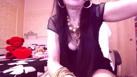 Cerise online show from June 15, 2:45 am
