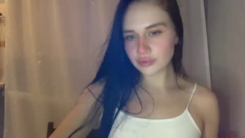 Snapshot of cerisedood82 chatting on October 4, 8:13 pm Eva online show from October 4, 8:13 pm