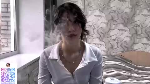 Snapshot of chanel_no_5 chatting on October 11, 7:24 am Amelia online show from October 11, 7:24 am