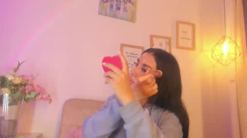 Snapshot of chantall_valkoba chatting on February 18, 4:48 am Chantall online show from February 18, 4:48 am