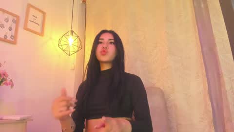 Snapshot of chantall_valkoba chatting on January 18, 4:04 am Chantall online show from January 18, 4:04 am