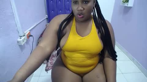 Snapshot of charlot_miel chatting on October 11, 7:57 am charlot_miel online show from October 11, 7:57 am