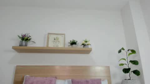 C H A R L O T E online show from March 10, 7:40 pm