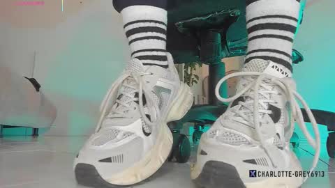 charlotte  grey online show from November 18, 8:32 pm